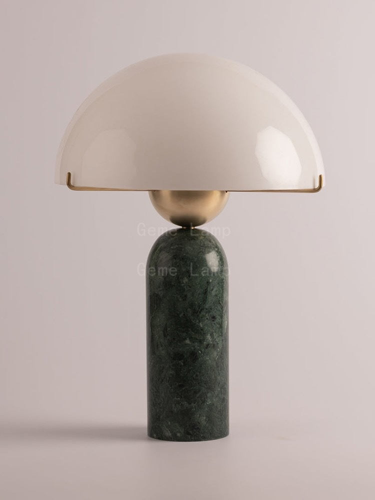 Zeitgenössische Tischlampe mit Kuppelschirm
