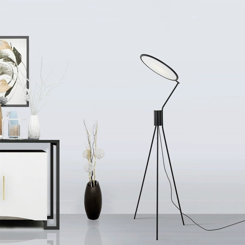 Verstellbare LED Stehlampe