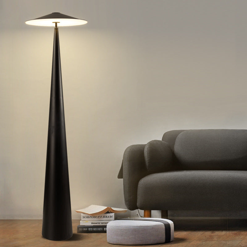 Moderne Architektonische Stehlampe