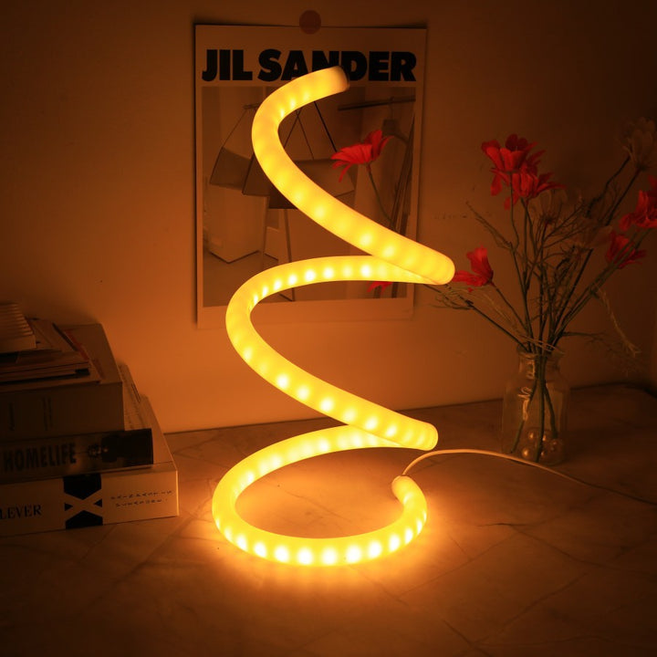 Kurvenförmige LED Akzentlampe