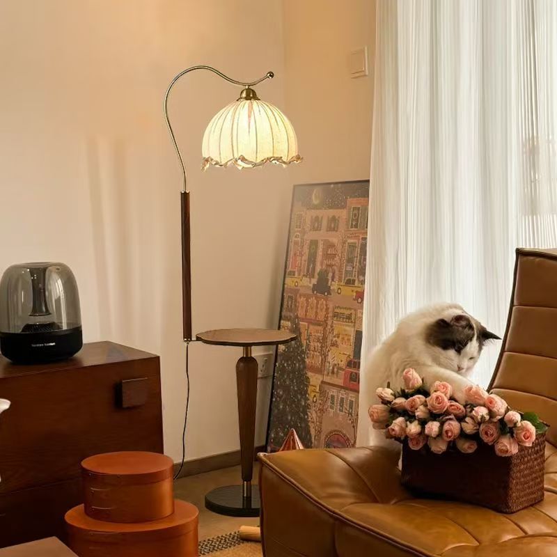 Stylische Geschwungene Stehlampe