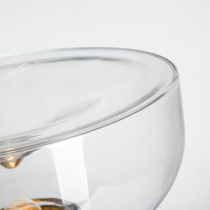 Moderne Glastischlamp mit goldener Basis