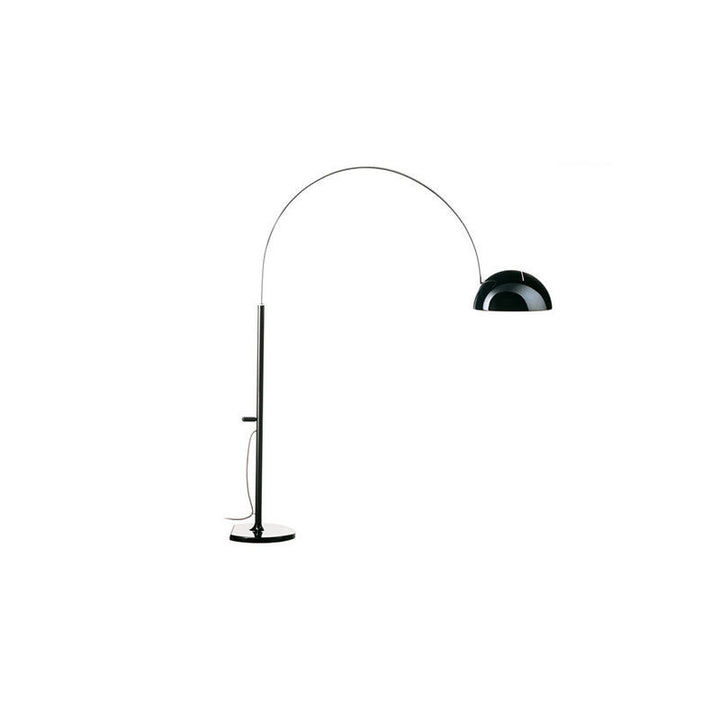 Arc Stehlampe mit verstellbarer Höhe und elegantem Schirm