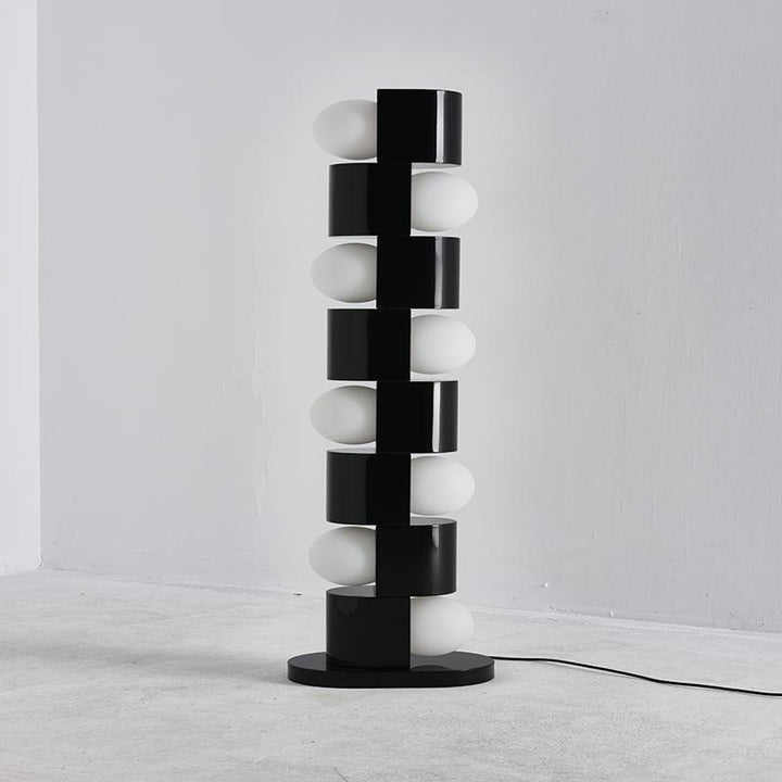 Skulpturale Turm Stehlampe mit modernem Design