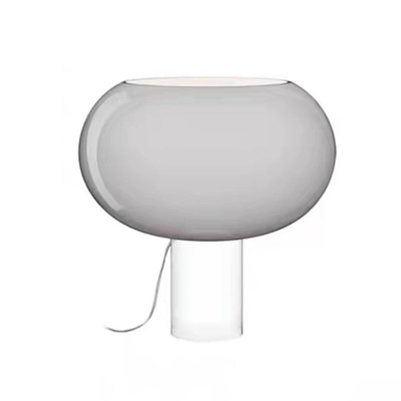 Moderne Tischlampe mit elegantem Globus-Schirm