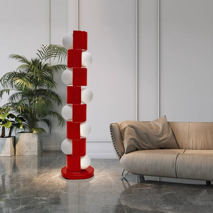 Skulpturale Stehlampe mit elegantem Globusdesign