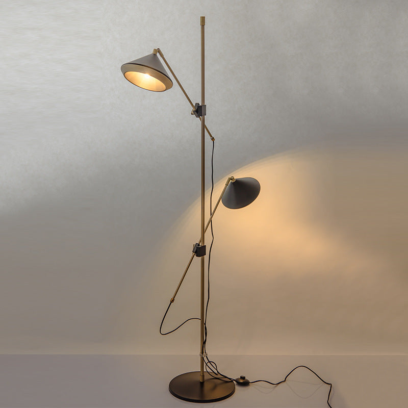 Verstellbare Doppelschirm-Stehlampe