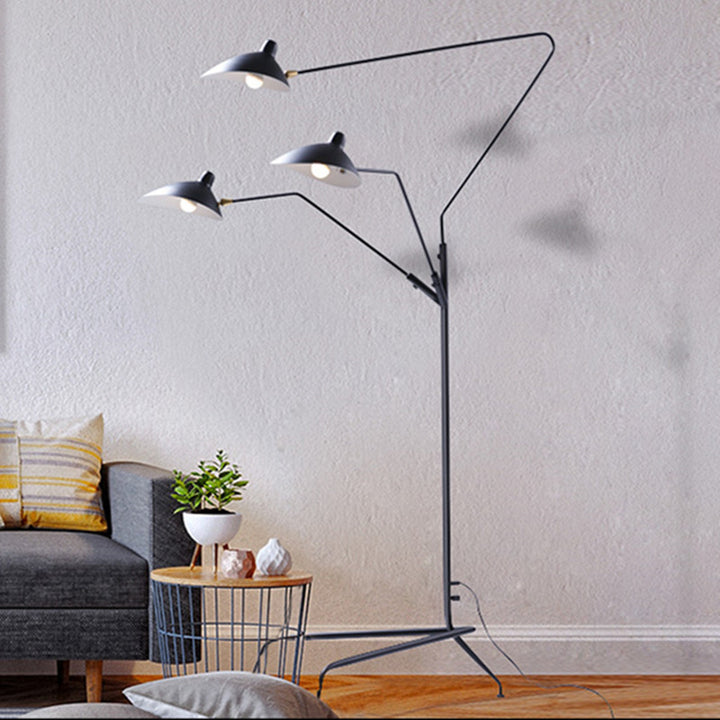 Moderne Tri-Head Stehlampe mit verstellbaren Armen