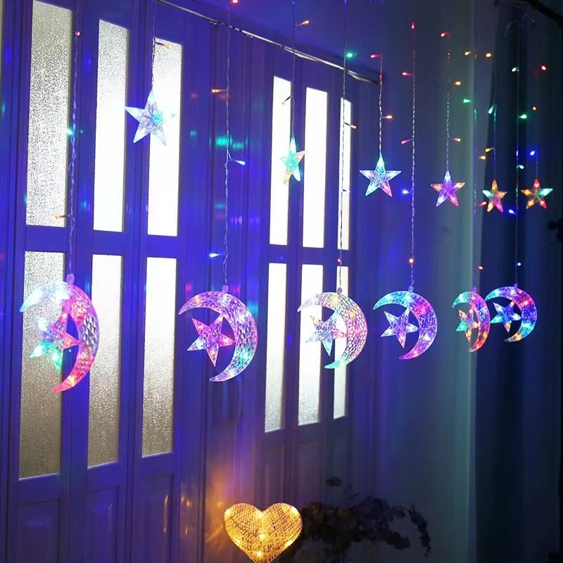 Festliche LED Vorhang Lichterkette mit hängendem Stern-Glockenbaum und Rentier-Ornamenten