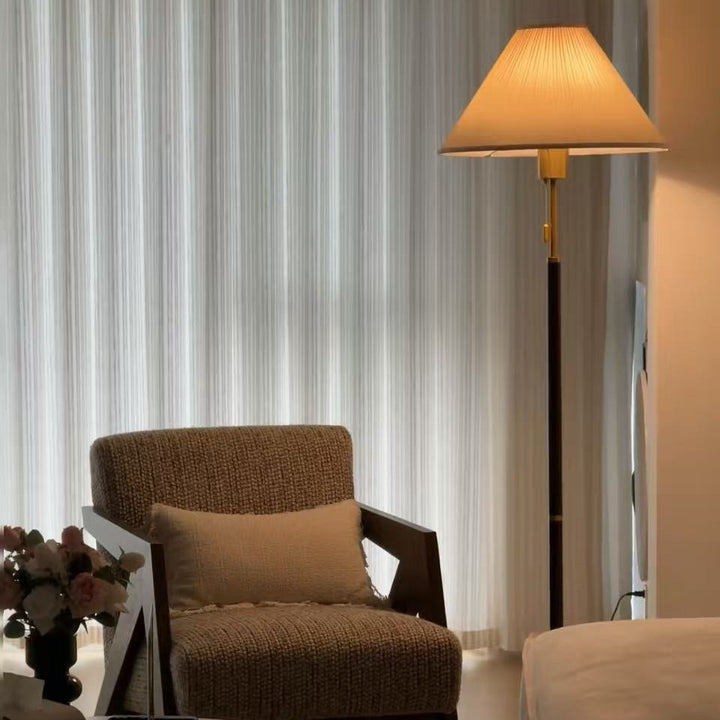 Elegante Stehende Tischlampe