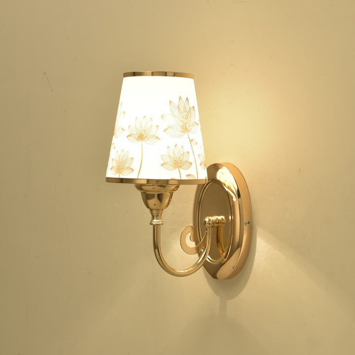 Dekorative Wandlampe mit Blumenschirm