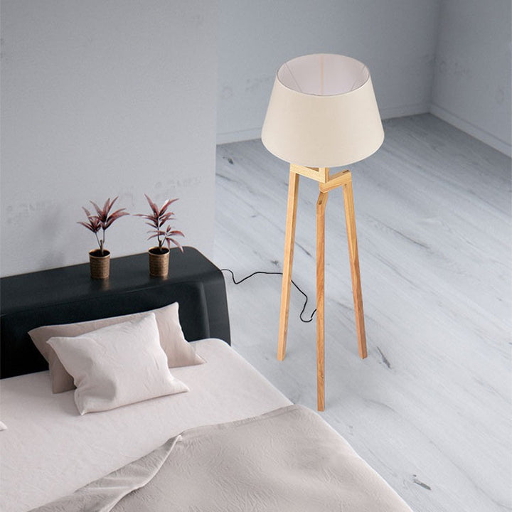 Moderne Holz-Treppe Stehlampe
