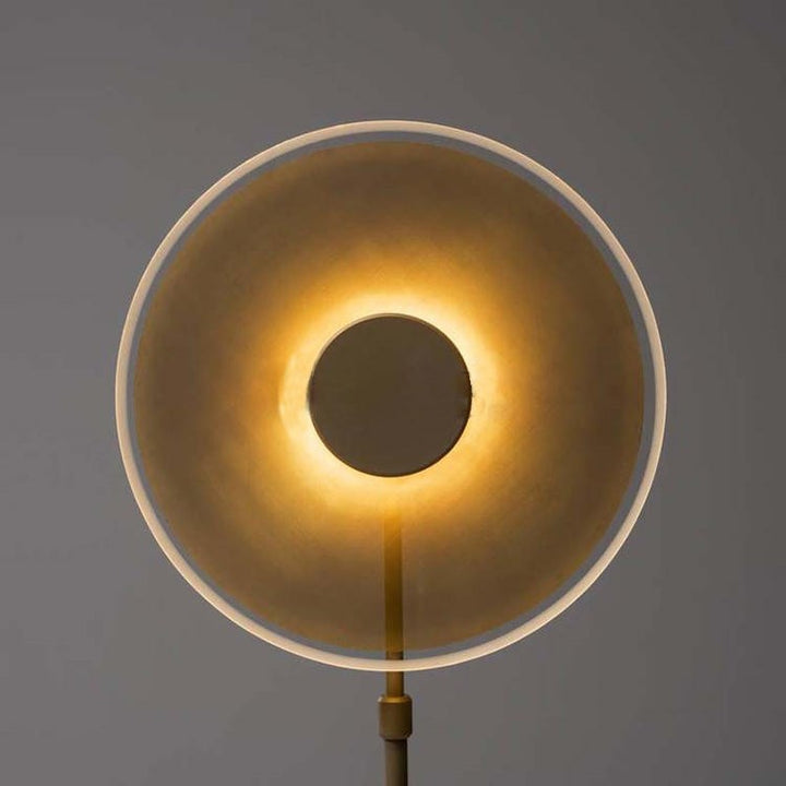 Moderne zirkuläre Stehfußlampe