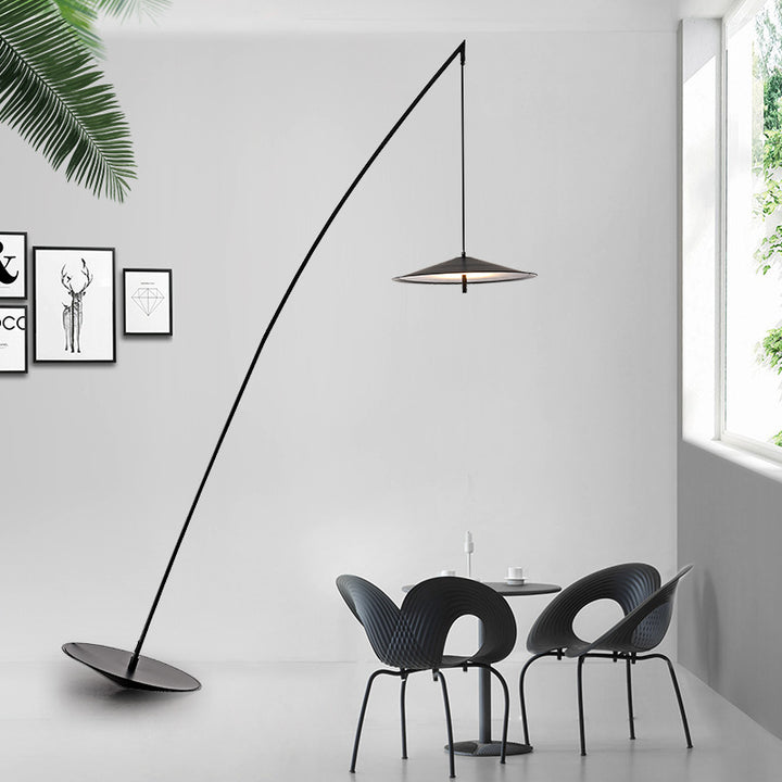 Bogen Fußlampe mit elegantem Design