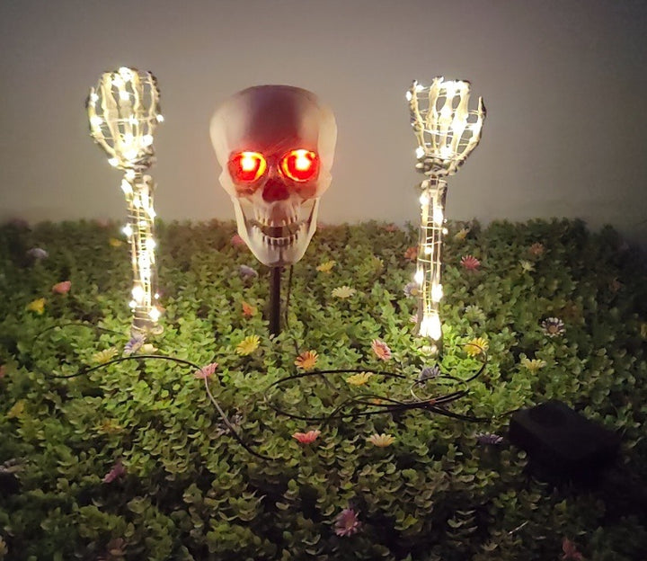 Solarbetriebene dekorative Halloween-Schädel-Lampe