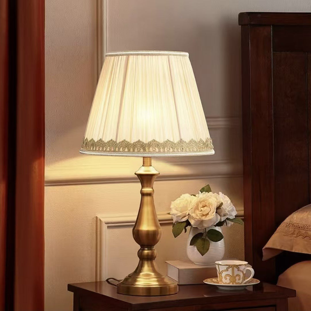 Elegante Nachttischlampe