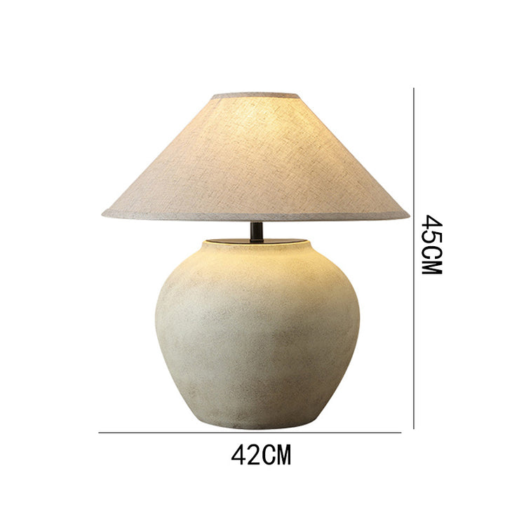 Elegante Keramik-Tischlampe mit natürlichem Stoffschirm