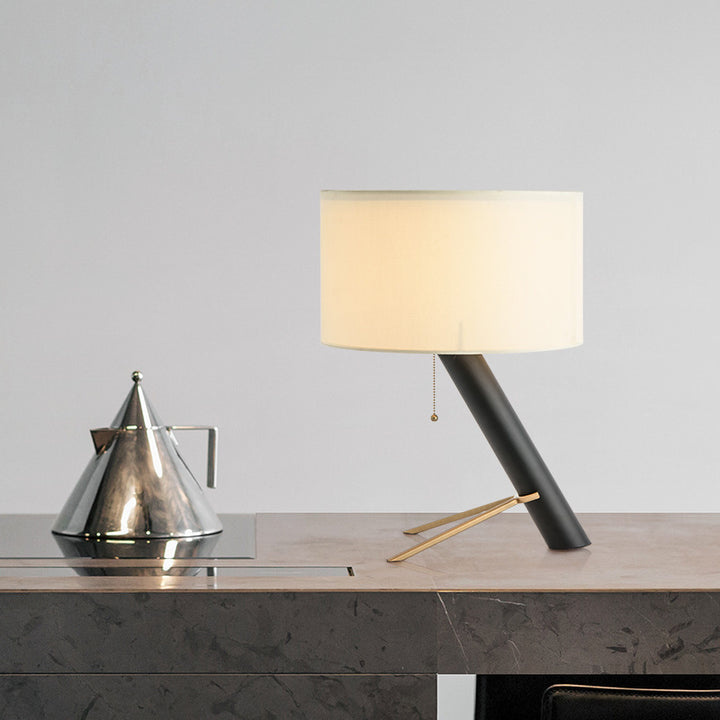 Moderne geometrische Tischlampe