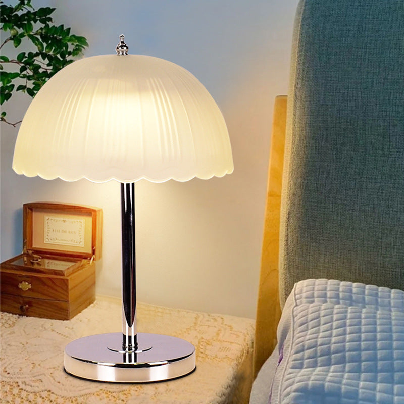 Moderne dekorative Tischlampe
