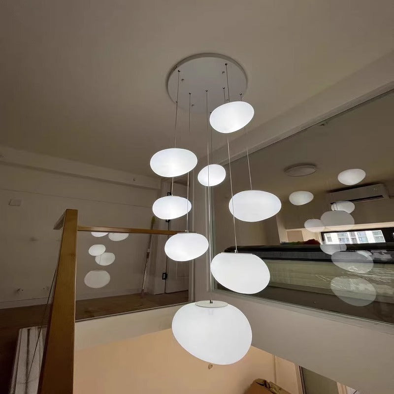 Moderne Mehrstufige LED-Pendelleuchte mit satinierten ovalen Disc-Schirmen