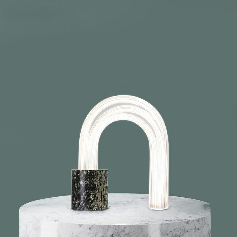 Moderne künstlerische Tischlampe mit Bogen-Design