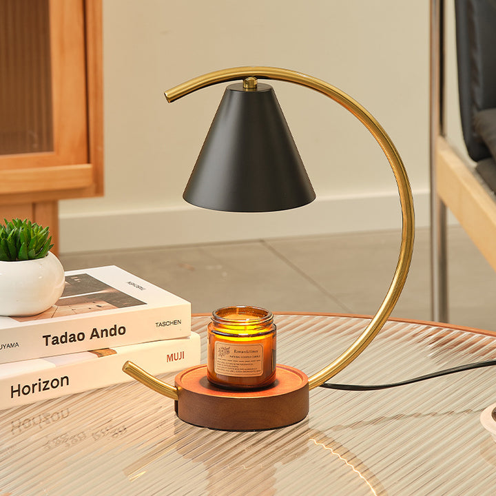 Crescent Arc Tischlampe mit Lederbesatzsockel