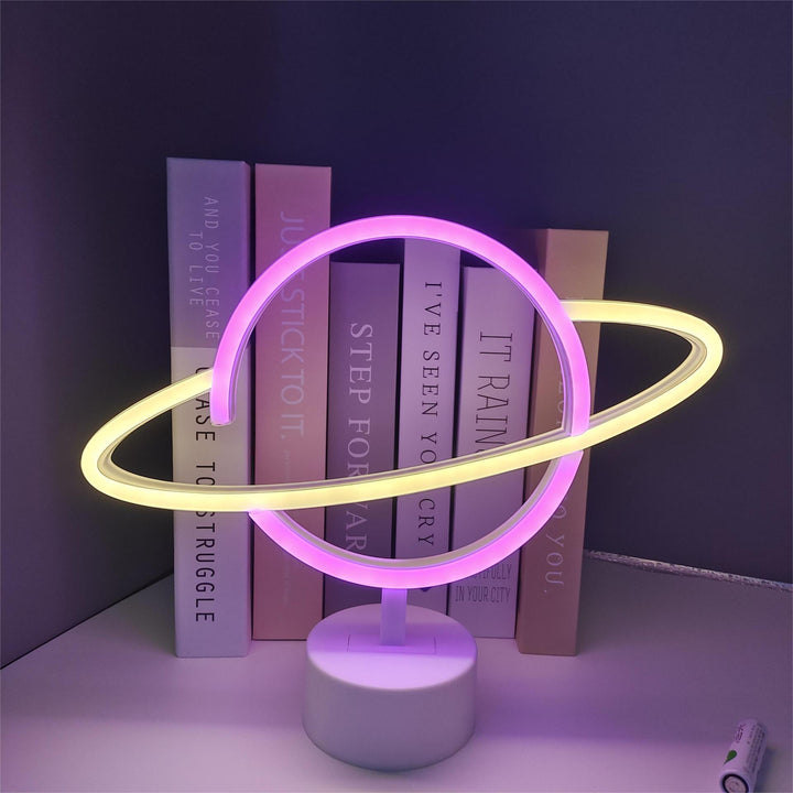 Saturn-inspirierte LED-Orb-Tischlampe mit dual-farbigen Neonringen