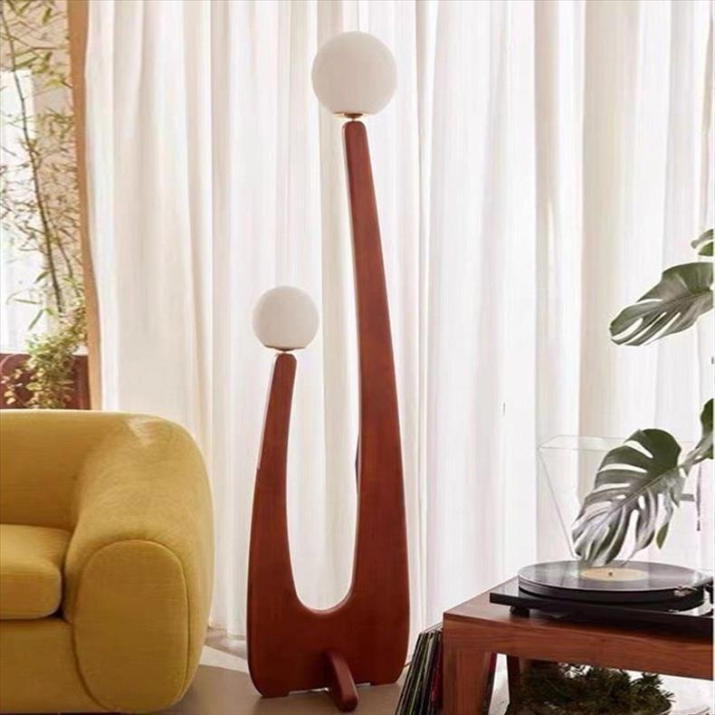 Künstlerische Holz Stehlampe