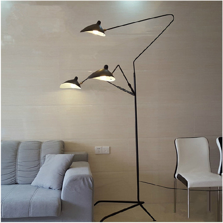 Moderne Tri-Head Stehlampe mit verstellbaren Armen