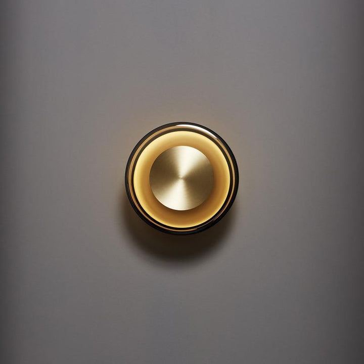 Moderne Künstlerische Stehlampe mit minimalistischem Design