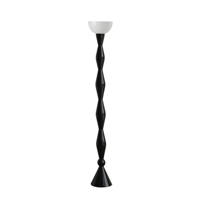 Skulpturale Stehlampe mit einzigartigem geometrischen Design