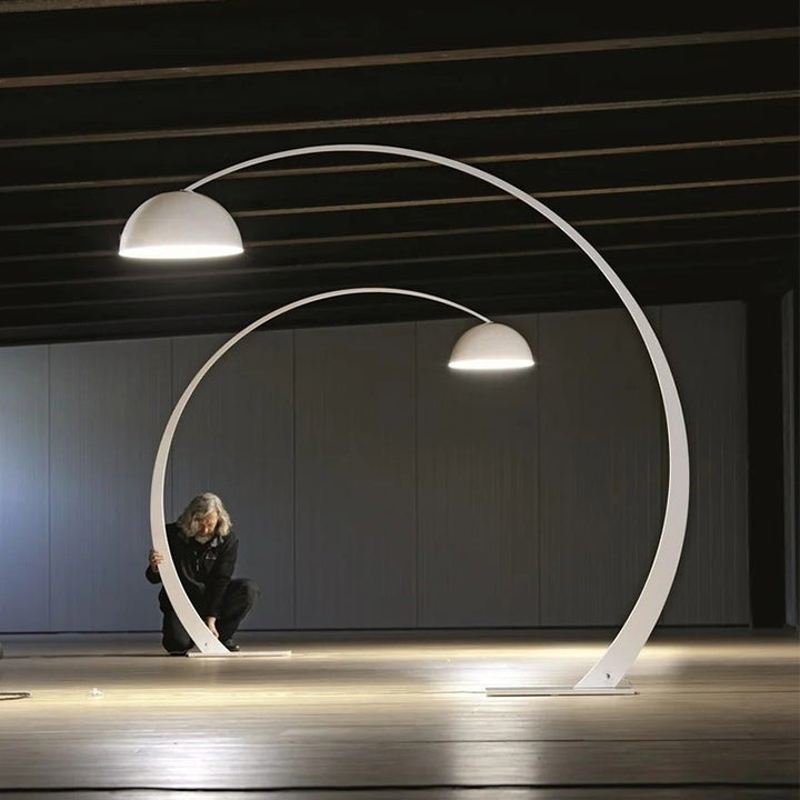 Zeitgenössische Bogen-Stehlampe