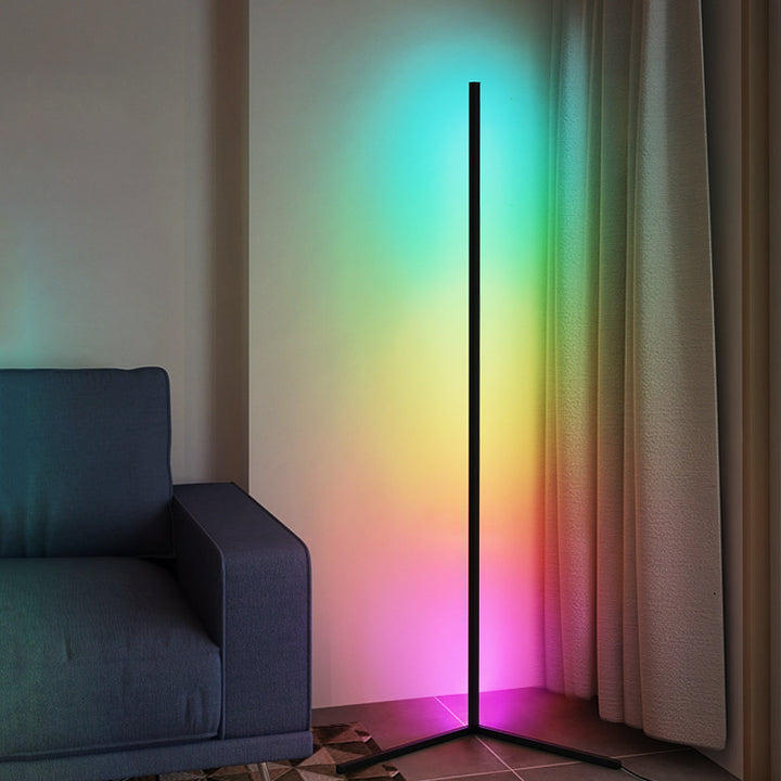 Moderne LED Stehlampe mit intelligenten Farbwechsel-Funktionen