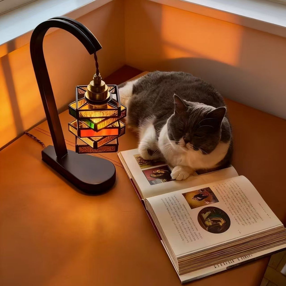 Vintage inspirierte Buntglas-Tischlampe