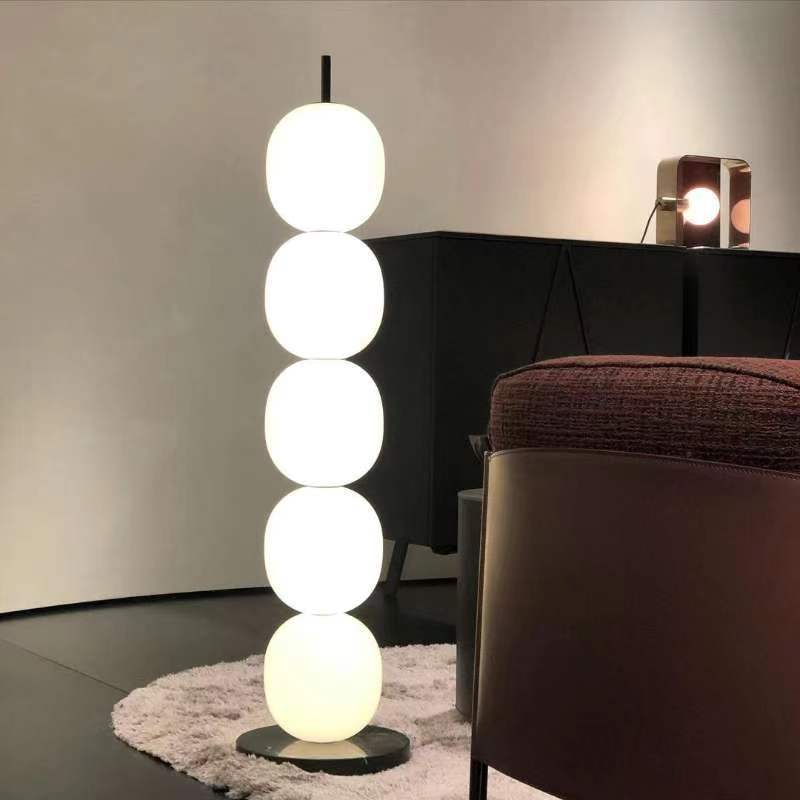 Gelenkige Moderne Stehlampe