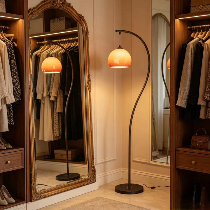 Arc Stehlampe mit Kuppel-Schirm