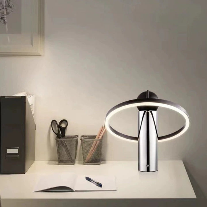 Moderne geometrische Tischlampe