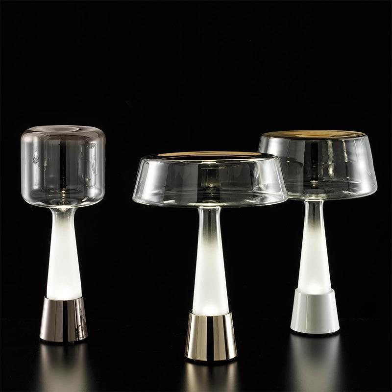 Zeitgenössische Glastischlampe