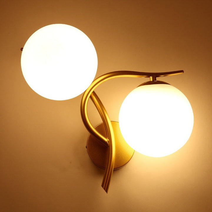 Künstlerische Doppelball-Wandlampe