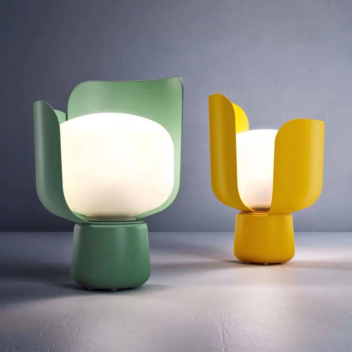 Künstlerische Tischlampe  1790878780