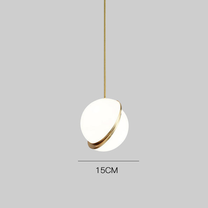 Moderne Minimalistische Pendelleuchte mit eleganten goldenen Akzenten