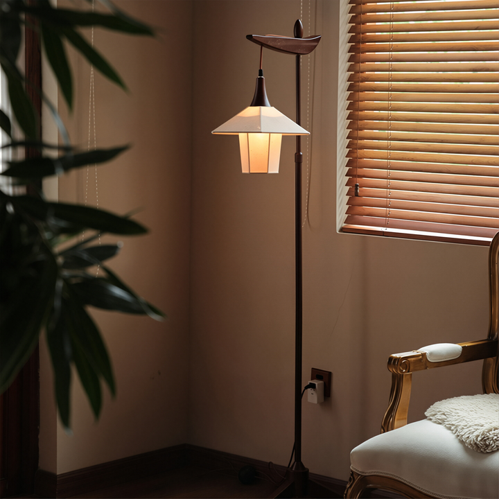 Vintage-inspirierte Stehlampe