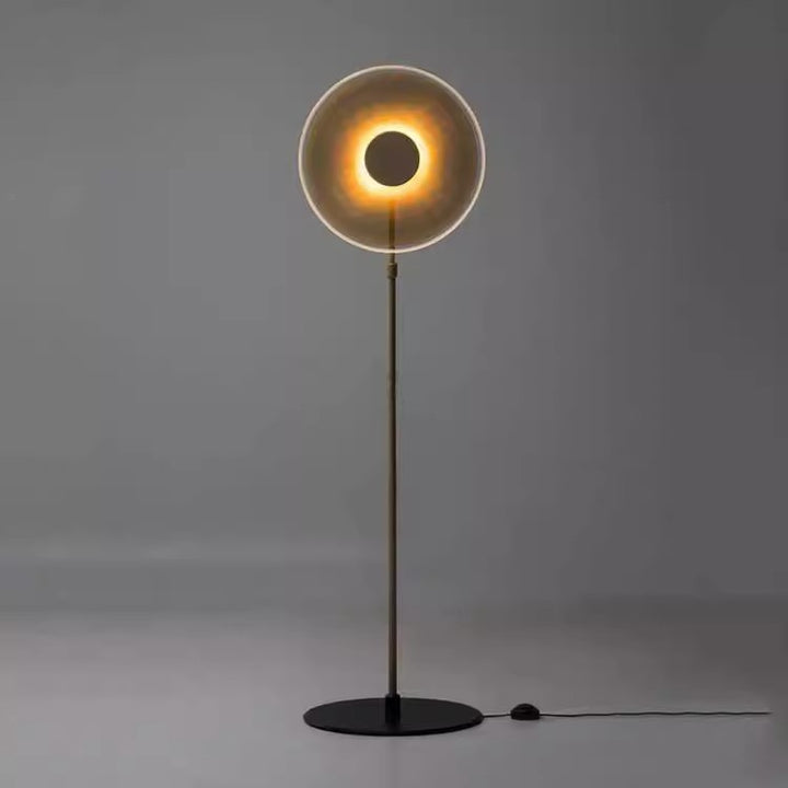 Moderne zirkuläre Stehfußlampe