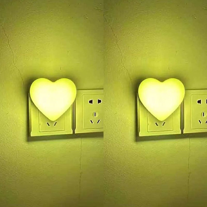 Herzförmiger Plug-In Ambient Nachtlicht mit sanftem LED-Leuchten