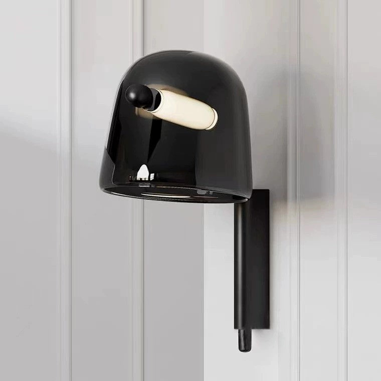 Moderne Wandleuchte mit einstellbarer Lichtrichtung