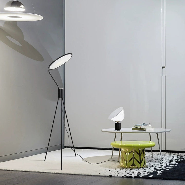 Verstellbare LED Stehlampe