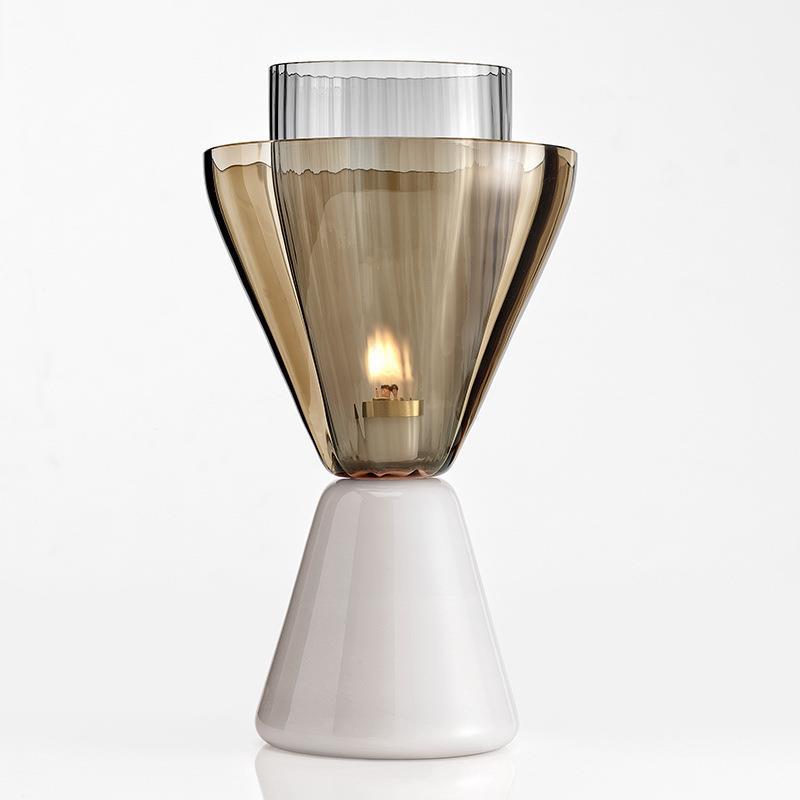 Zeitgenössische transparente Tischlampe
