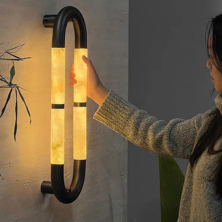 Zeitgenössische Wandlampe mit strukturiertem Design