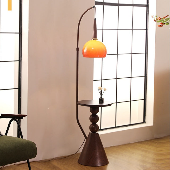 Designer Stehlampe mit integriertem Beistelltisch