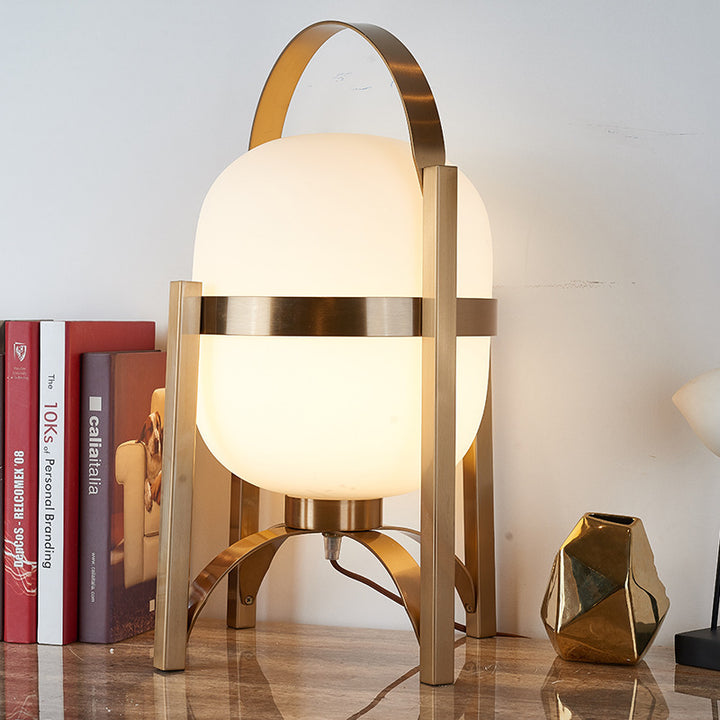 Moderne Tischlampe mit elegantem Design